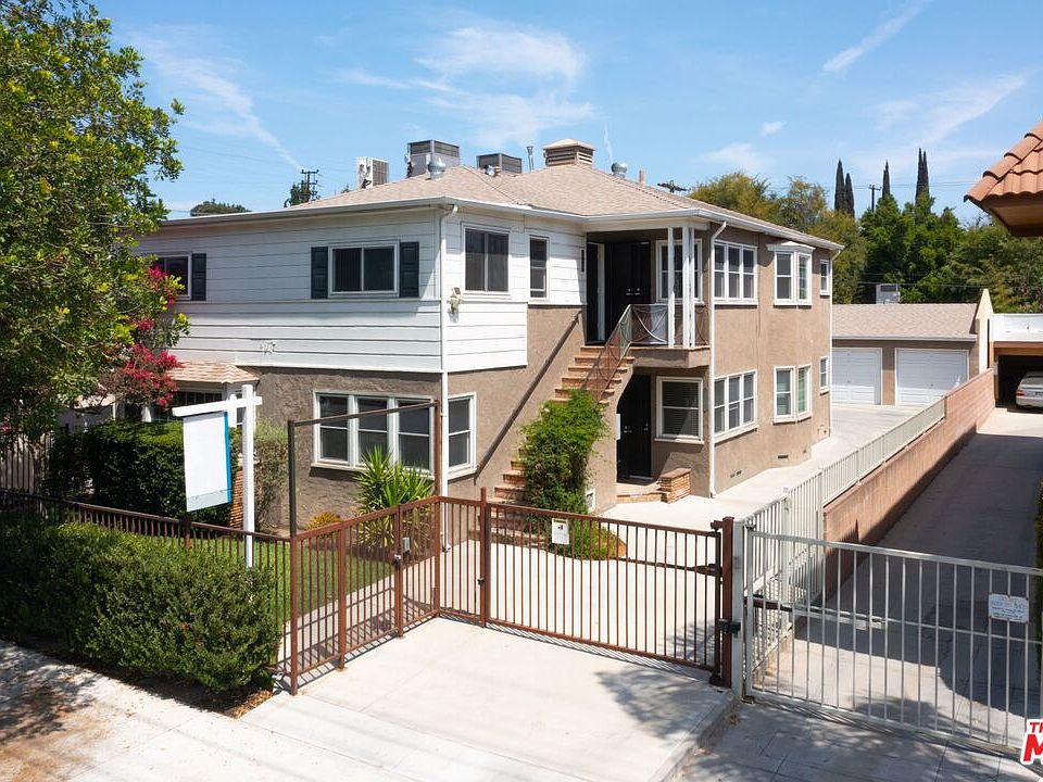 1st image of 10937 Moorpark St