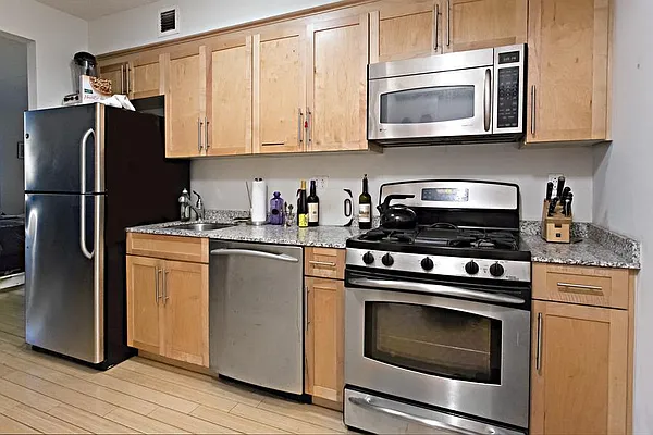 Rented by Keller Williams NYC | media 13