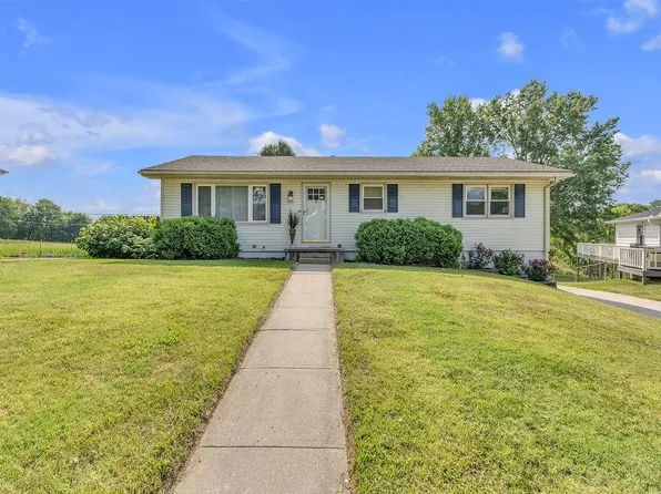 1501 Lion Rd, Saint Joseph, MO 64506