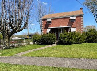 579 Wengler Ave, Sharon, PA