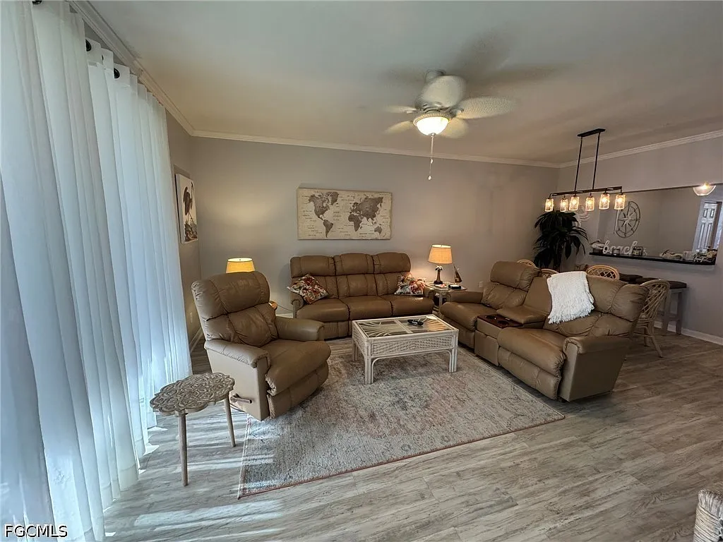 2 bed, 2.0 bath, 1256 sqft, $3,750 — Photo 4