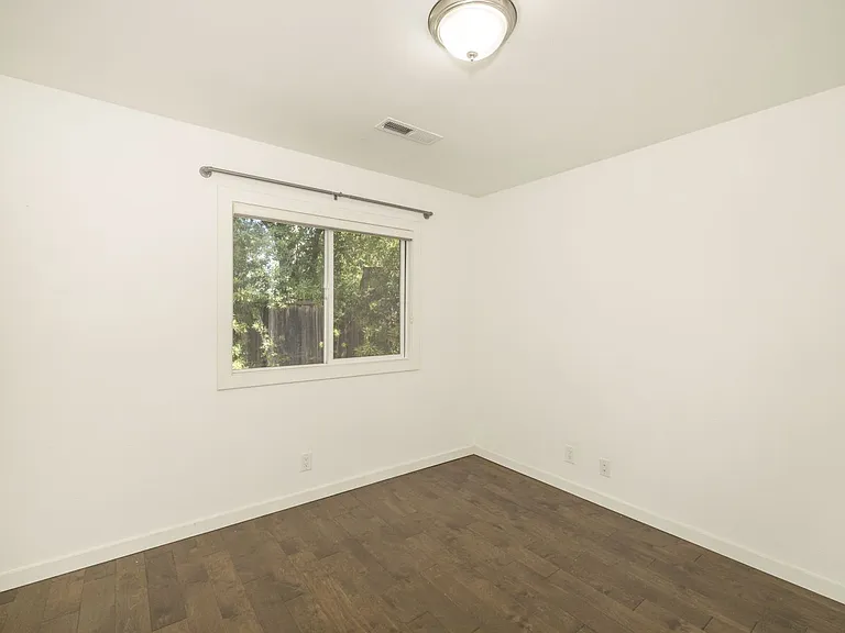 783 Fremont Ave — Photo 13