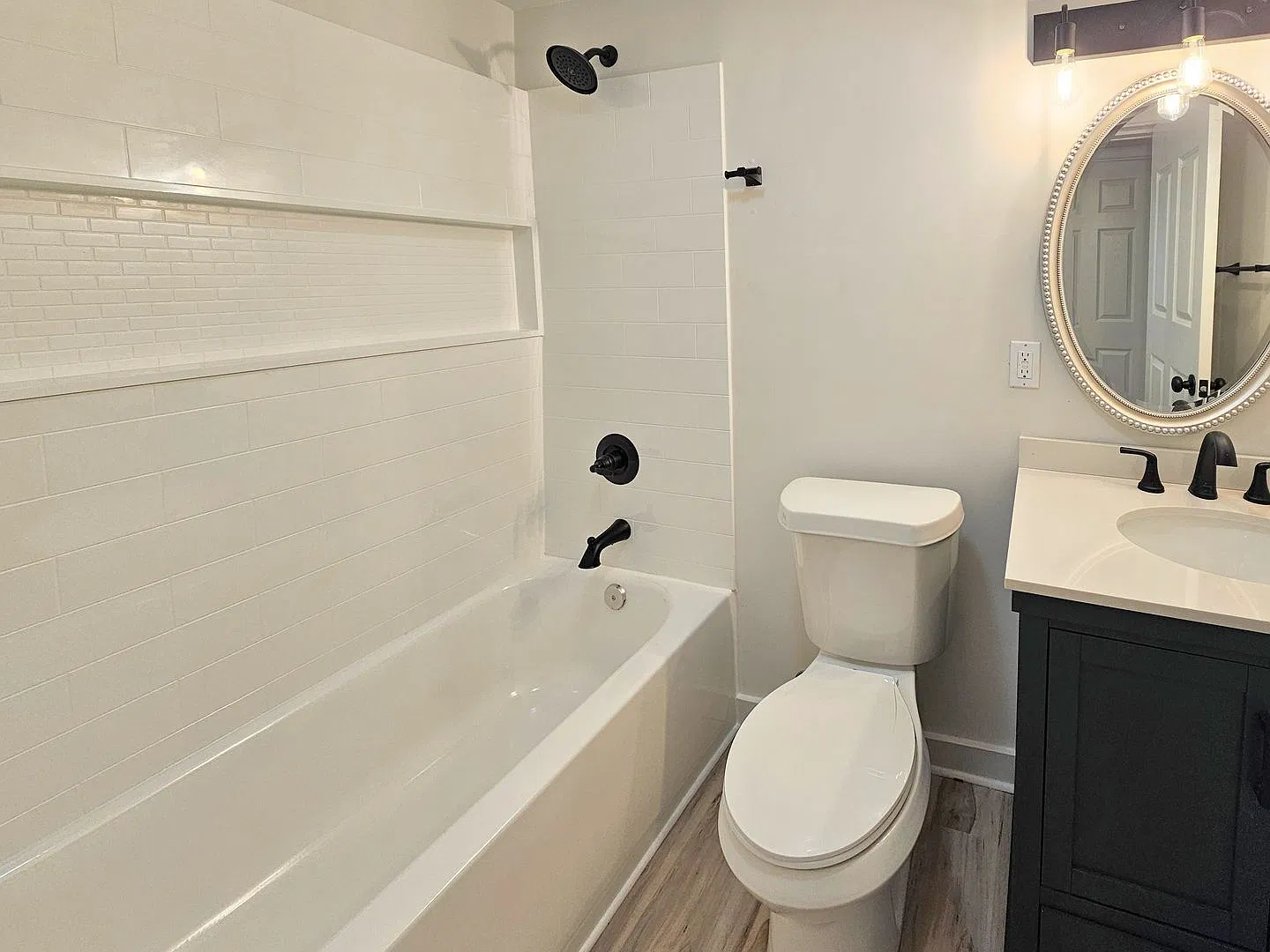 Knoxville - Newly Renovated Duplex! Available Now! — Photo 4