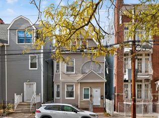 186 3rd St, Newark, NJ 07107