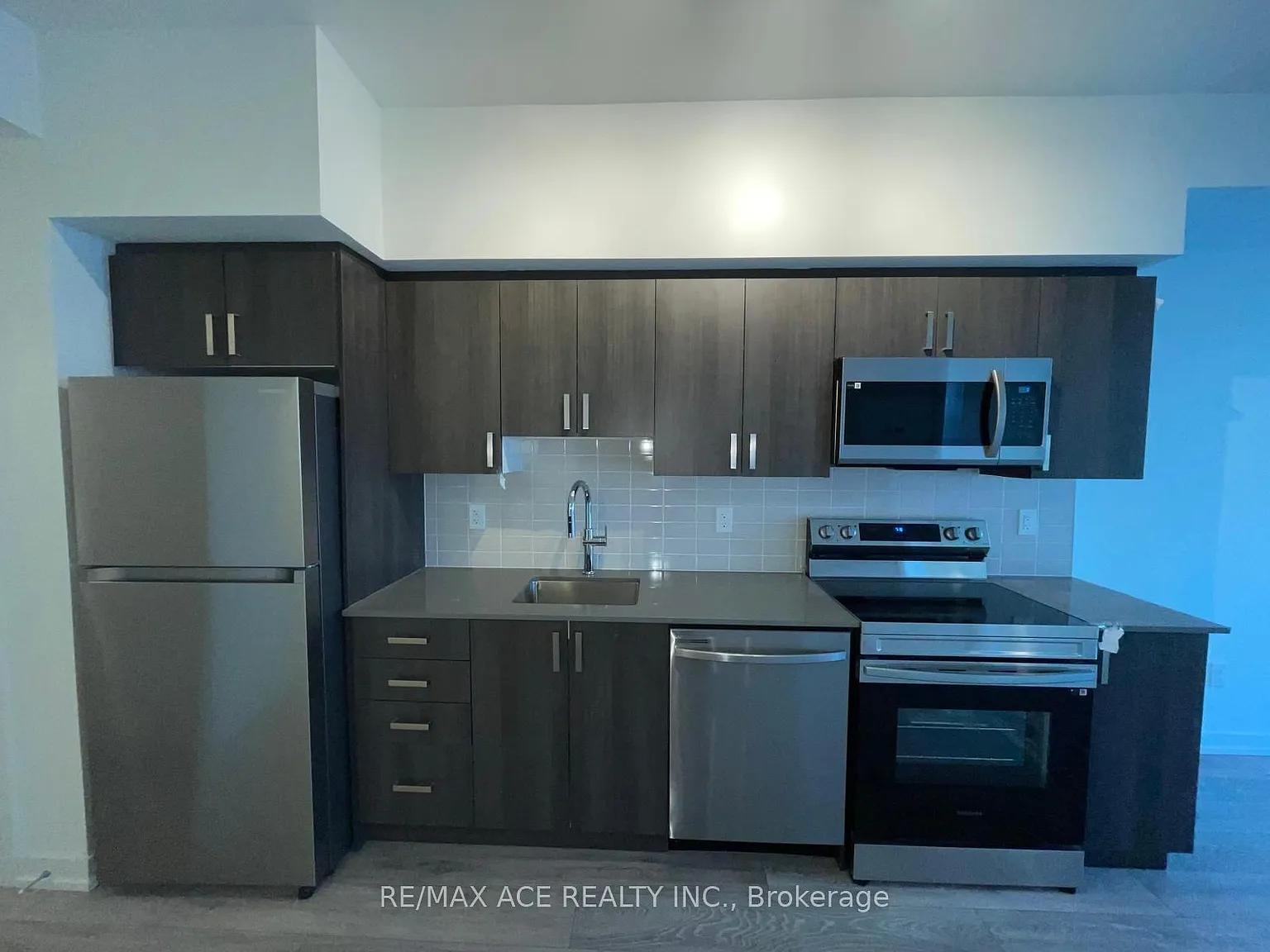 2 bed, $2,350 — Photo 4