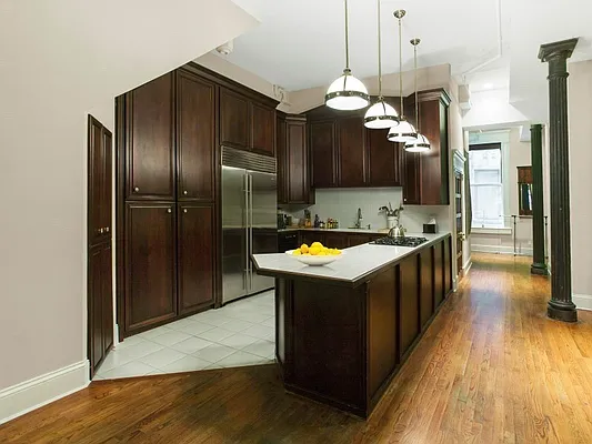 Sold by Waldstar Real Estate LLC | media 15