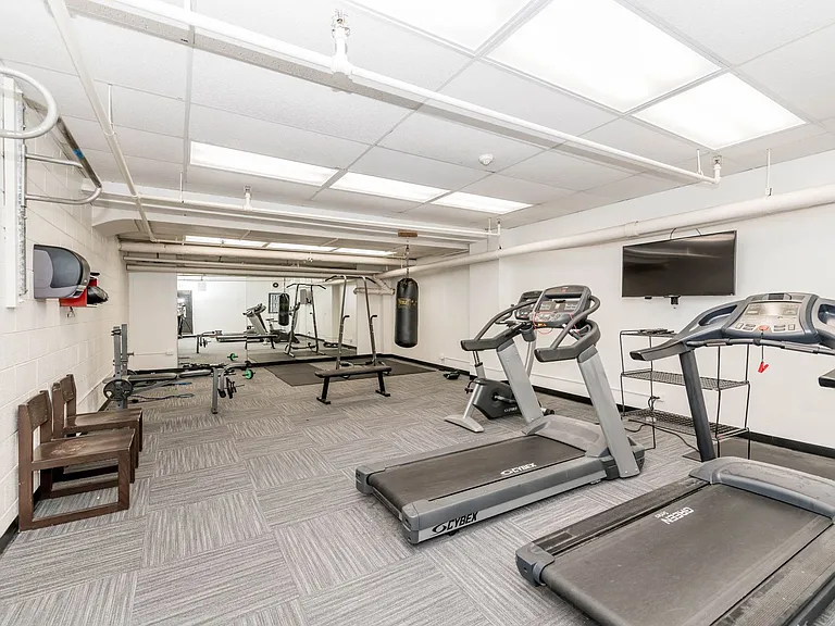 5540 S Hyde Park Blvd — Photo 18