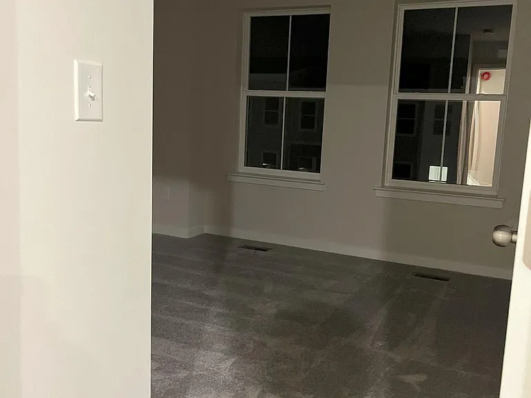 114 Continental Way — Photo 34