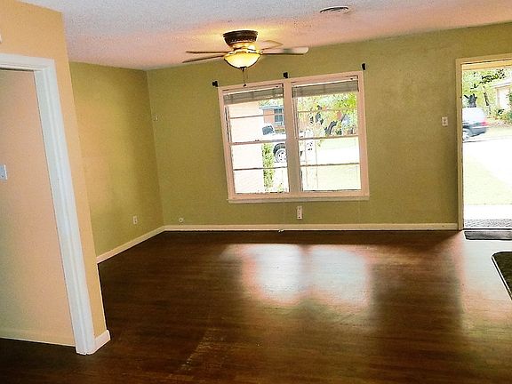 5th image of 748 Norwood Dr