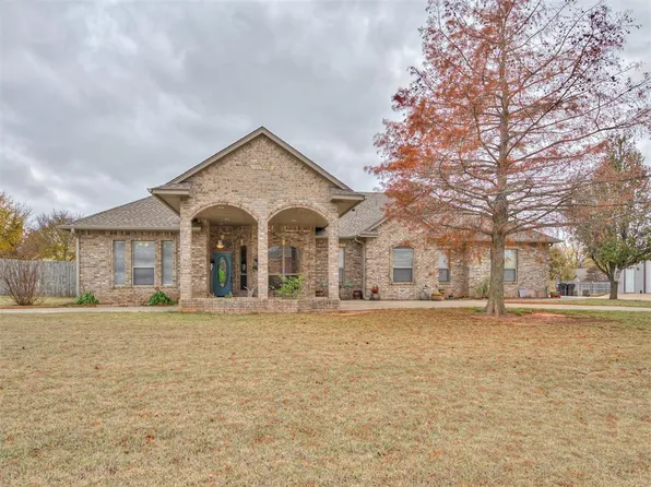 2353 Blue Spruce Dr, Blanchard, OK 73010