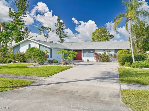 4145 Prestwick Ct, North Fort Myers, FL 33903