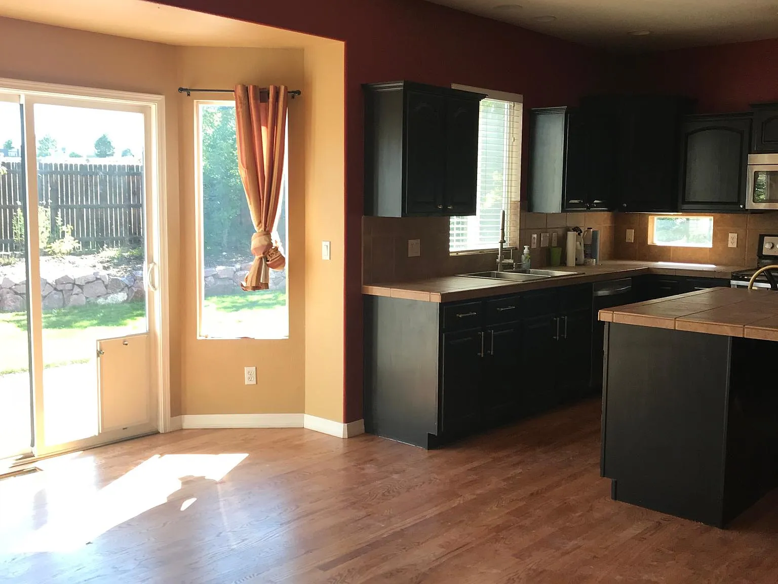 4 bed, 3.5 bath, 3154 sqft, $2,700 — Photo 4
