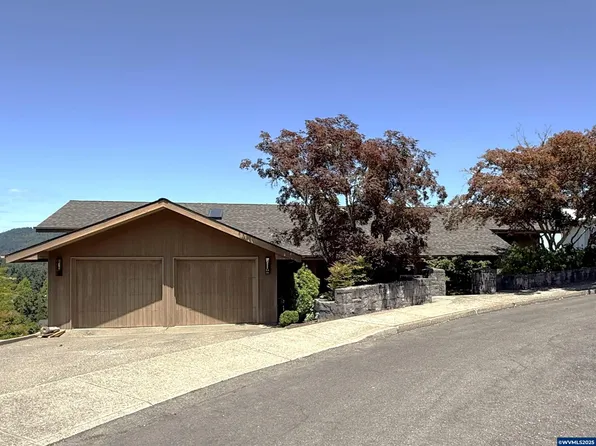 3595 Cherokee Dr S, Salem, OR 97302
