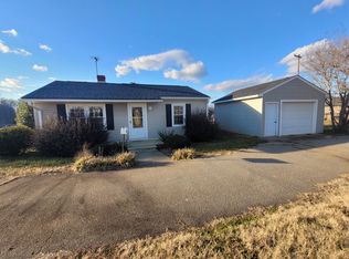 1011 Seay Rd, Inman, SC 29349