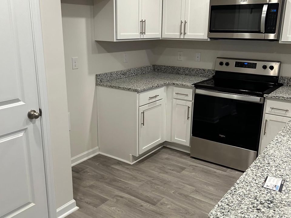 Kitchen Refrigerator Area