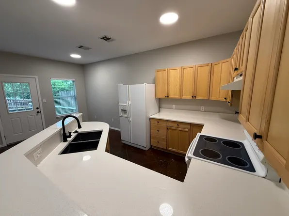 2006 Cody Ct #B, Austin, TX 78704