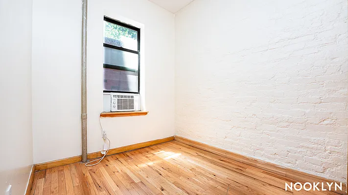 Rented by Nooklyn NYC LLC | media 26