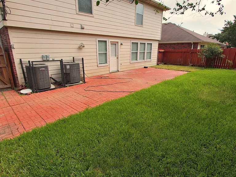21211 Bridge Springs Ln — Photo 29