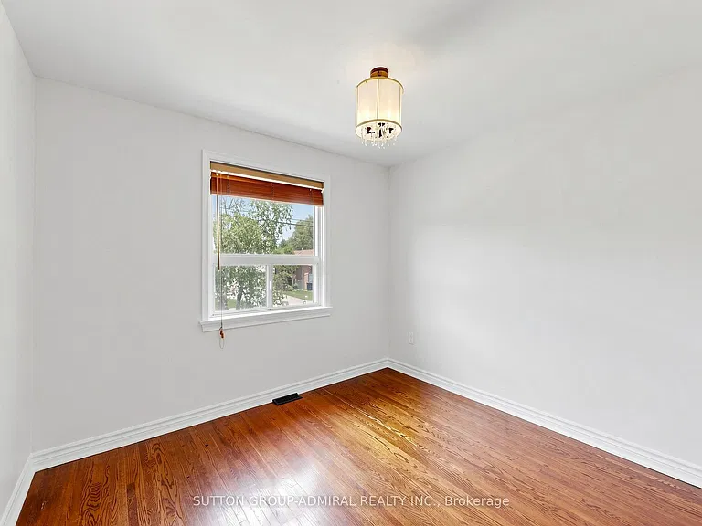 319 Patricia Ave — Photo 18