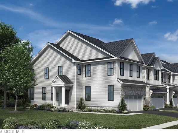 18 Cloverleaf Lane, Manalapan, NJ 07726