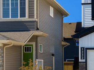 1246 Plum Bnd SW #1, Edmonton, AB T6X3B5