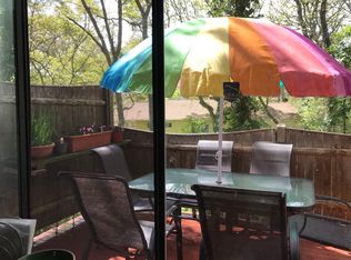 26 Townhouse Ct, Hyannis, MA 02601