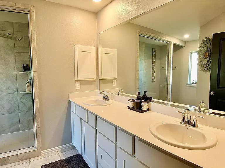 214 Club Crest Ln — Photo 8