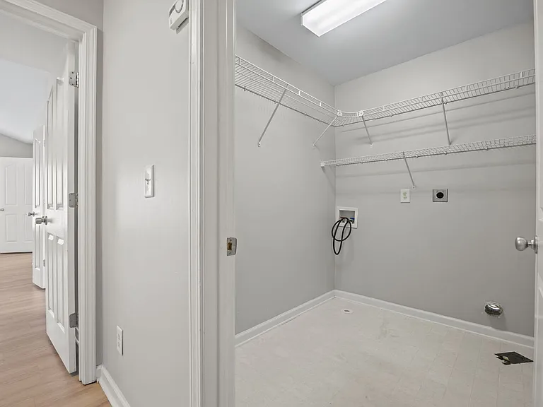409 Burrell Rd — Photo 25