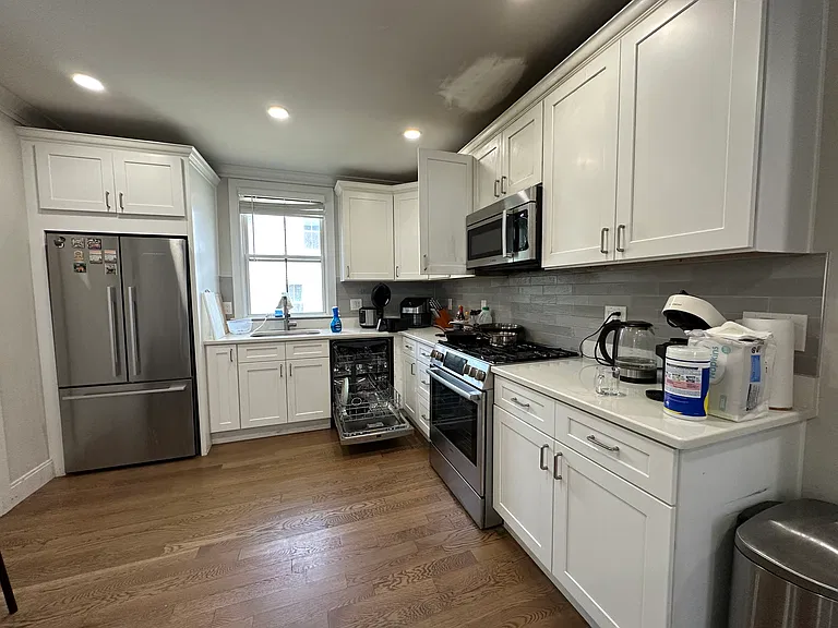 153 Foster St — Photo 2