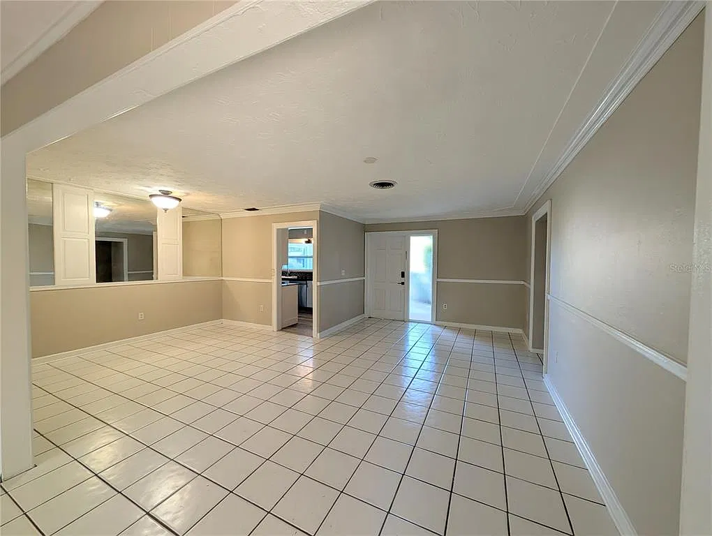 3 bed, 3.0 bath, 1733 sqft, $2,775 — Photo 4