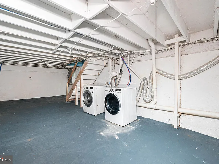 1510 W York St — Photo 19