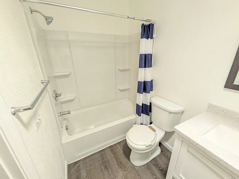 Hildale Cir — Photo 22