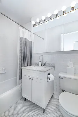 Sold by Metropolitan Property Group | media 14