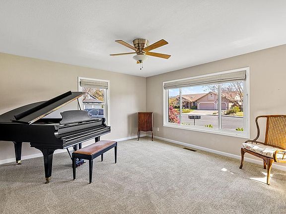 4th image of 5837 Mathilde Drive