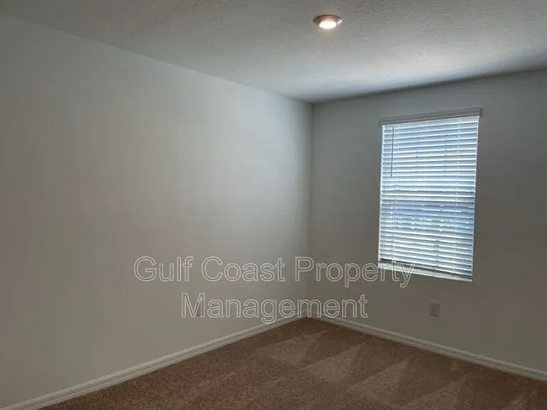 5764 Haven Ter — Photo 16