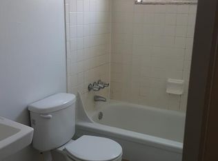 2071 Mill Rd APT 4, Flint, MI 48532