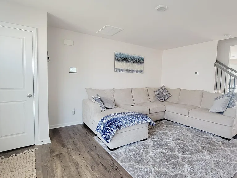 5 Benedict Ln — Photo 3