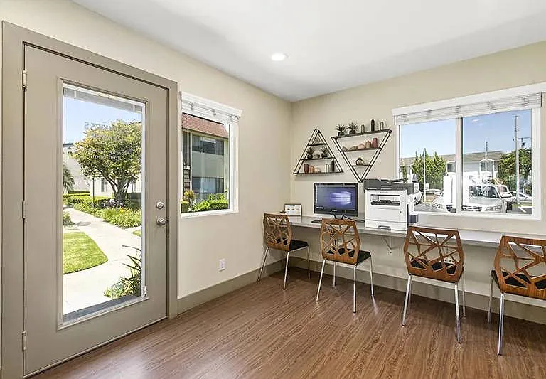 Park Grove — Photo 10