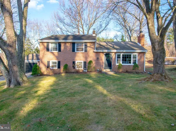 12 Springhouse Ln, Media, PA 19063