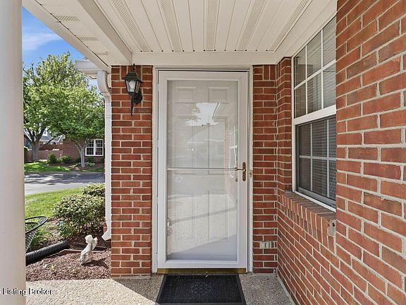 5th image of 10513 Wemberley Hill Blvd