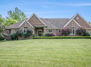 8670 Country Manor Dr, Romeo, MI 48065