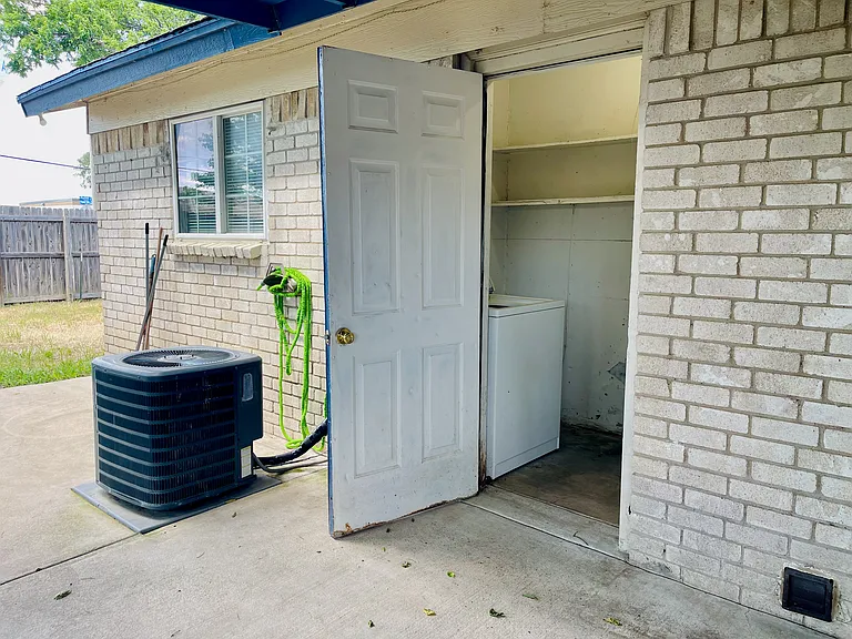 3400 Pleasant Valley Ln #3400 — Photo 36