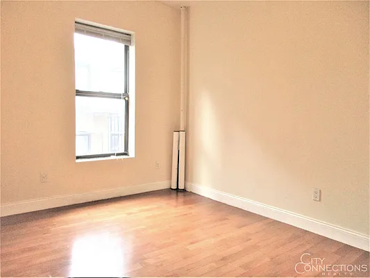 Rented by City Connections Realty | media 18