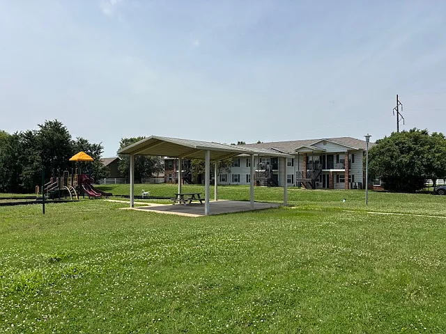 Ashford Place Apartments — Photo 10