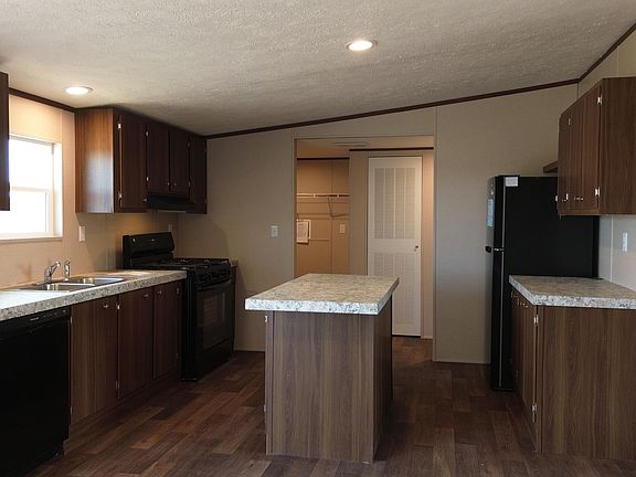 3rd image of 806 24th St SW