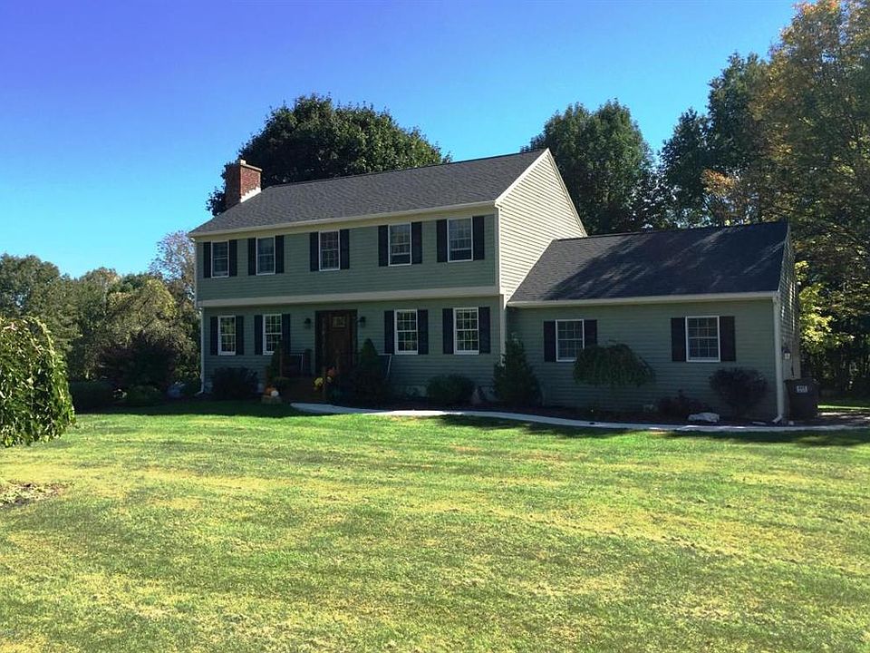 1st image of 1 Pinecroft Dr