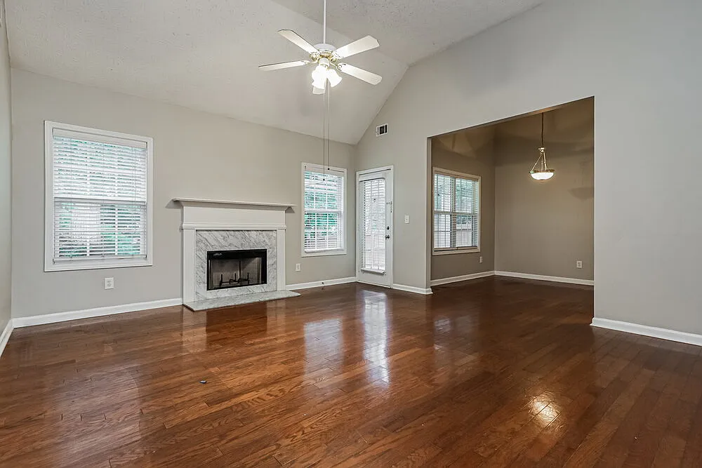 3 bed, 2.0 bath, 1457 sqft, $1,795 — Photo 4