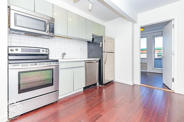 Rented by MySpaceNYC | media 1