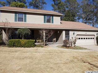 906 Way Thru The Woods SW, Decatur, AL 35603