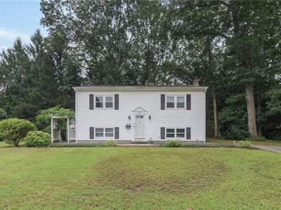 32 Laurel Ln, East Greenwich, RI, 02818